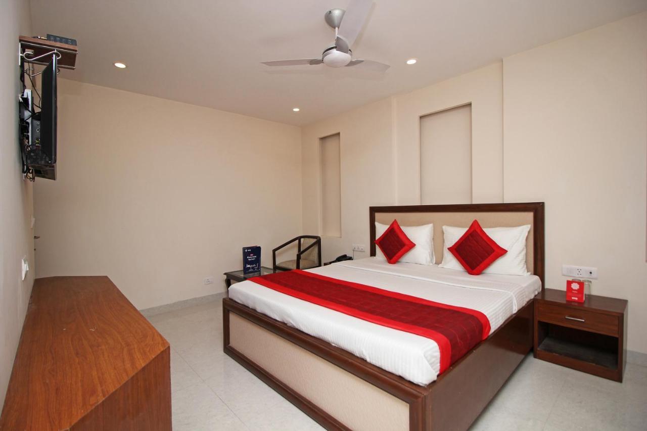 Oyo Hotel Blu Pebbles Near Delhi Airport Nowe Delhi Zewnętrze zdjęcie