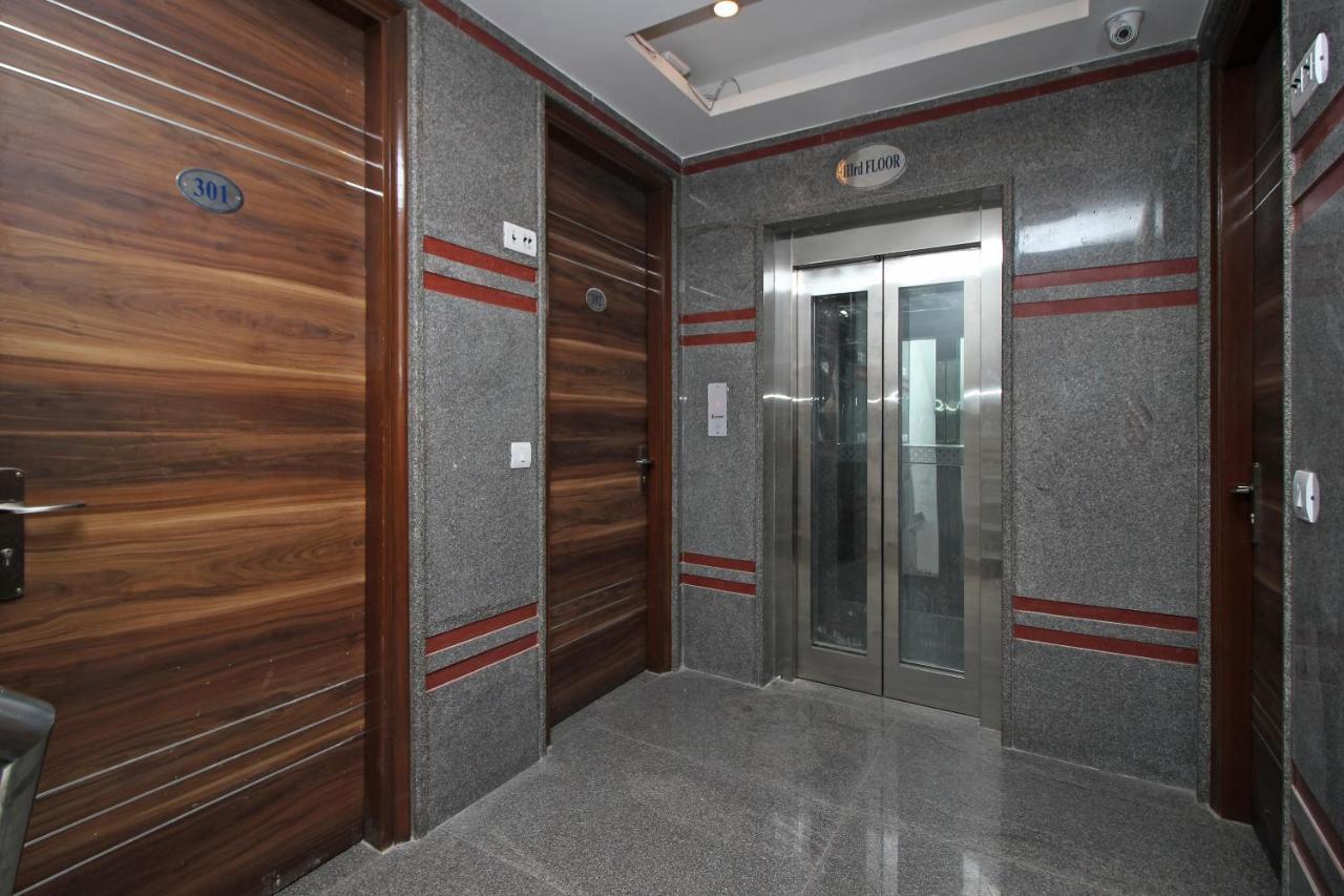 Oyo Hotel Blu Pebbles Near Delhi Airport Nowe Delhi Zewnętrze zdjęcie
