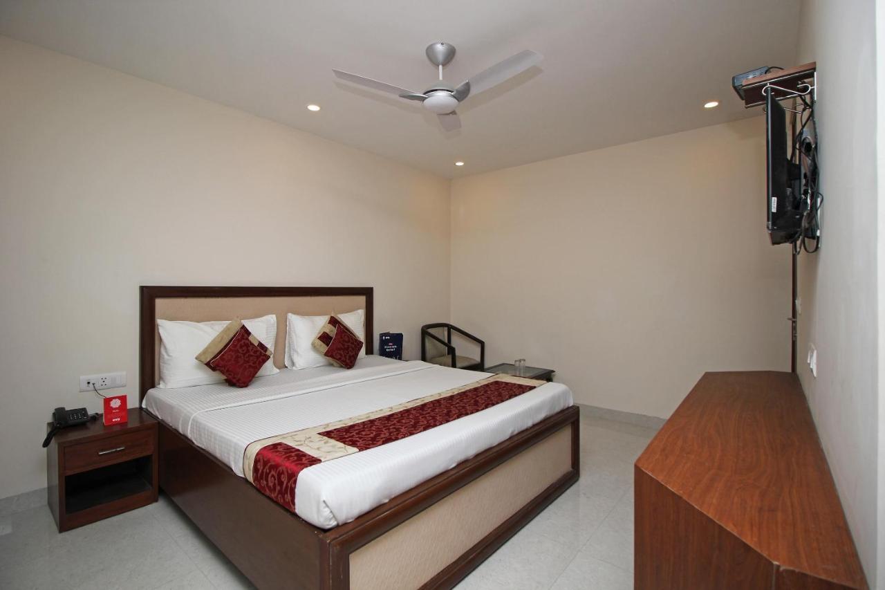 Oyo Hotel Blu Pebbles Near Delhi Airport Nowe Delhi Zewnętrze zdjęcie