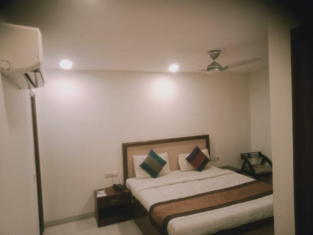 Oyo Hotel Blu Pebbles Near Delhi Airport Nowe Delhi Zewnętrze zdjęcie
